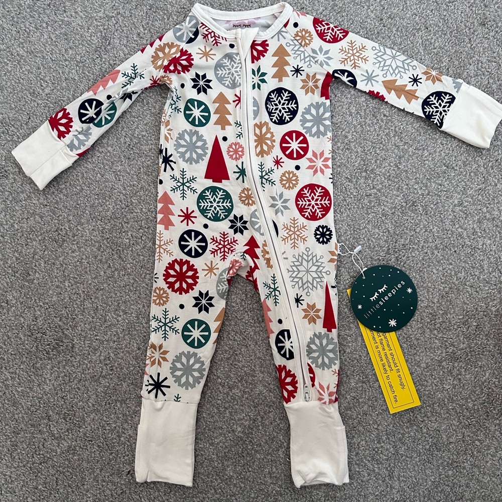 NWT Little Sleepies Snowflake Zippie